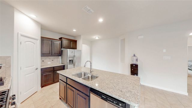 316 Oakbluff Drive, Denton, TX 76210