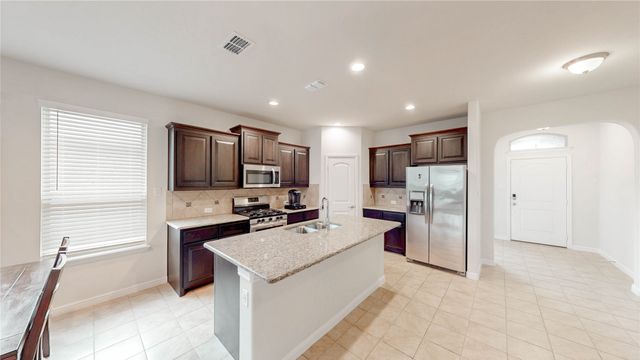 316 Oakbluff Drive, Denton, TX 76210