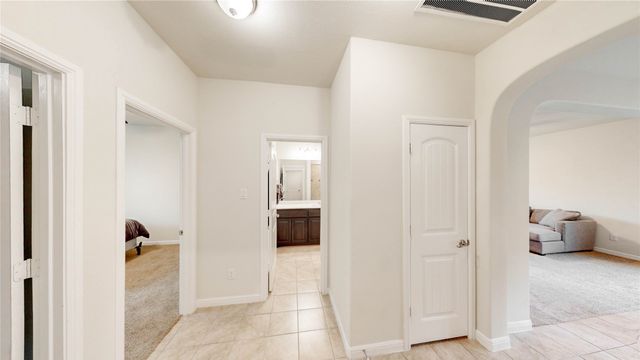 316 Oakbluff Drive, Denton, TX 76210