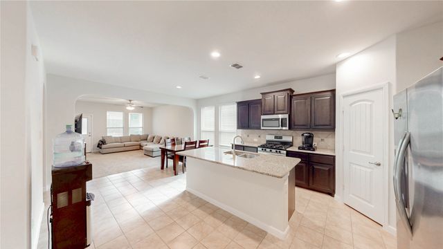 316 Oakbluff Drive, Denton, TX 76210