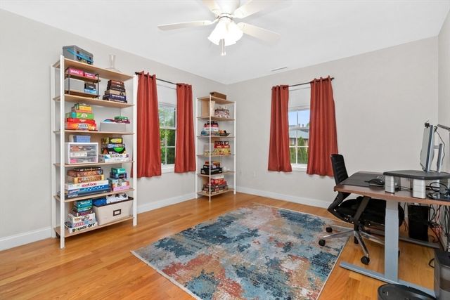 29 Spruce St 23, Waltham, MA 02453