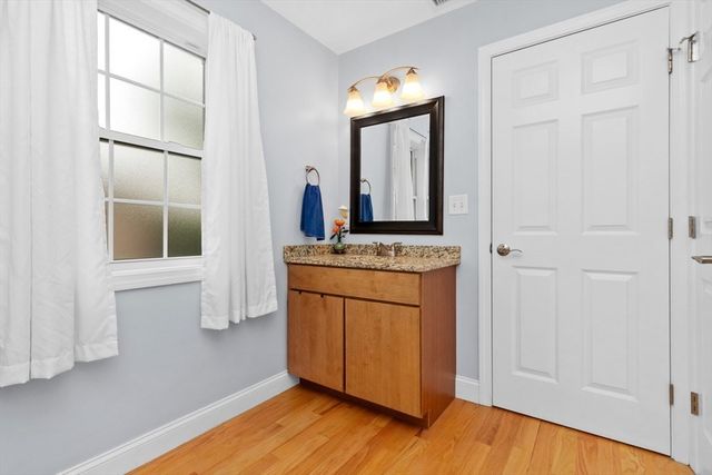 29 Spruce St 23, Waltham, MA 02453