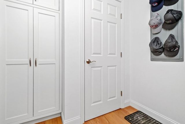 29 Spruce St 23, Waltham, MA 02453