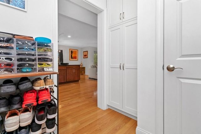 29 Spruce St 23, Waltham, MA 02453