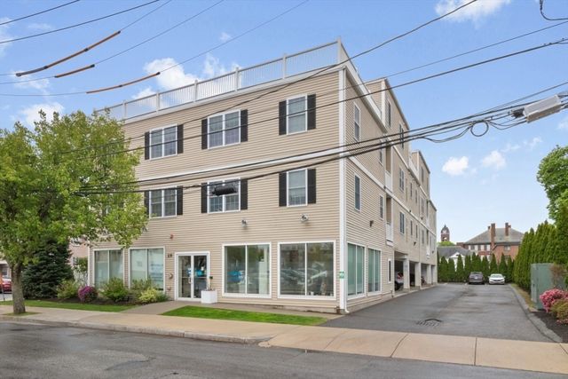 29 Spruce St 23, Waltham, MA 02453