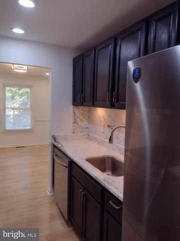 9045 CONTINENTAL, Hyattsville, MD 20785