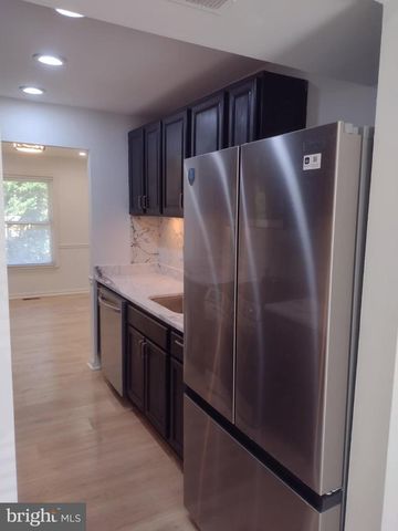 9045 CONTINENTAL, Hyattsville, MD 20785