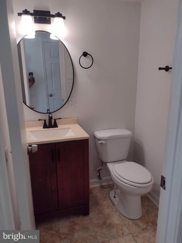 9045 CONTINENTAL, Hyattsville, MD 20785