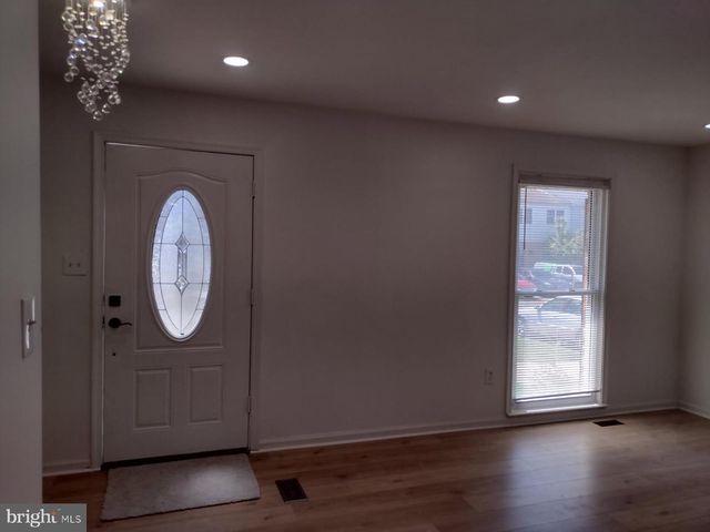 9045 CONTINENTAL, Hyattsville, MD 20785