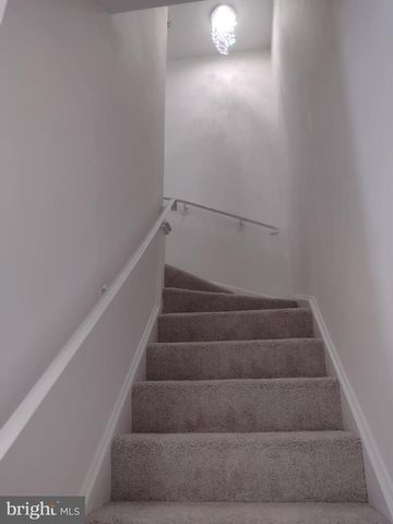 9045 CONTINENTAL, Hyattsville, MD 20785