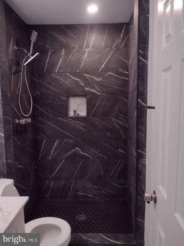 9045 CONTINENTAL, Hyattsville, MD 20785
