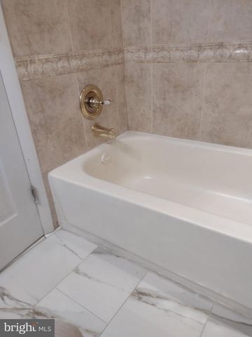 9045 CONTINENTAL, Hyattsville, MD 20785