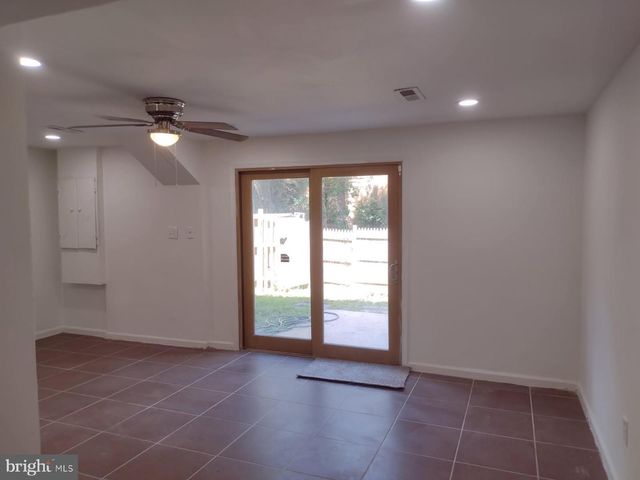 9045 CONTINENTAL, Hyattsville, MD 20785