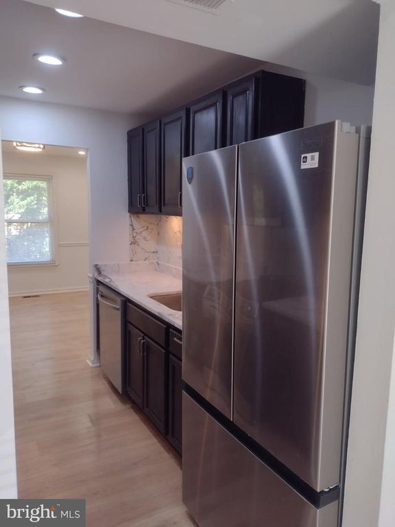 Image 14 of property listing at 9045 CONTINENTAL, Hyattsville, MD 20785