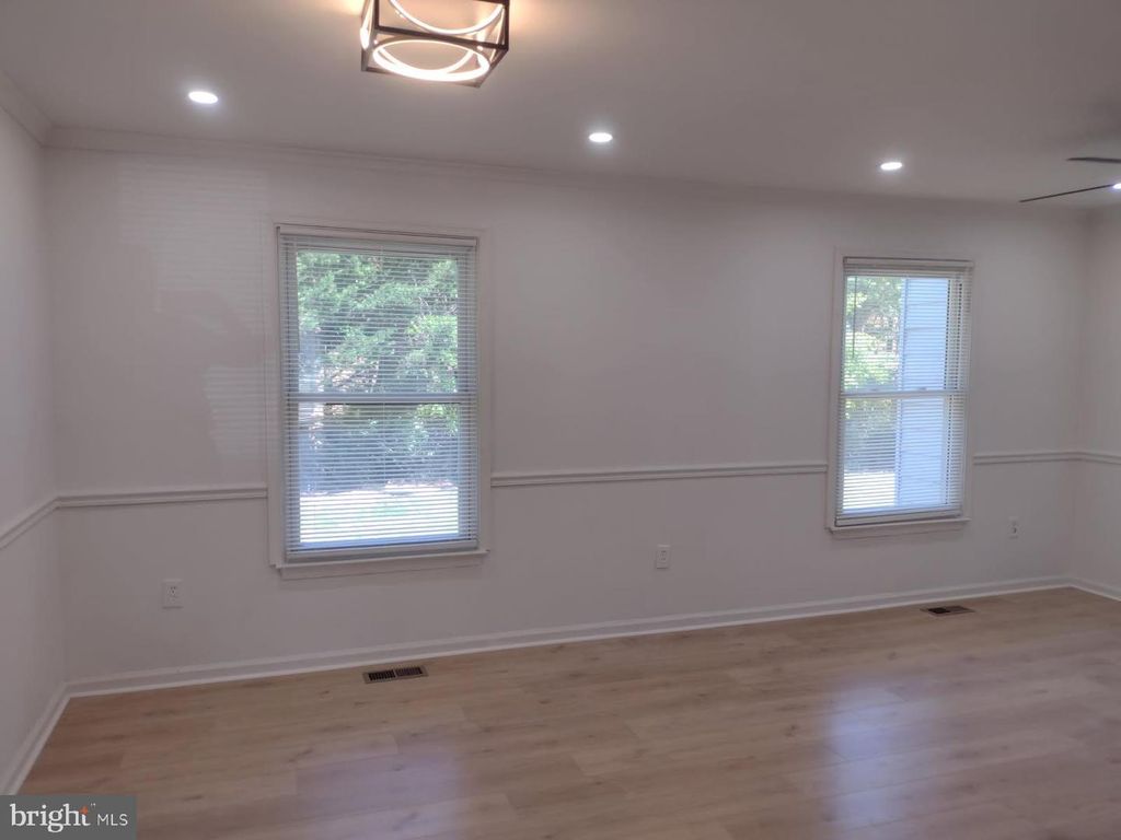 Image 18 of property listing at 9045 CONTINENTAL, Hyattsville, MD 20785
