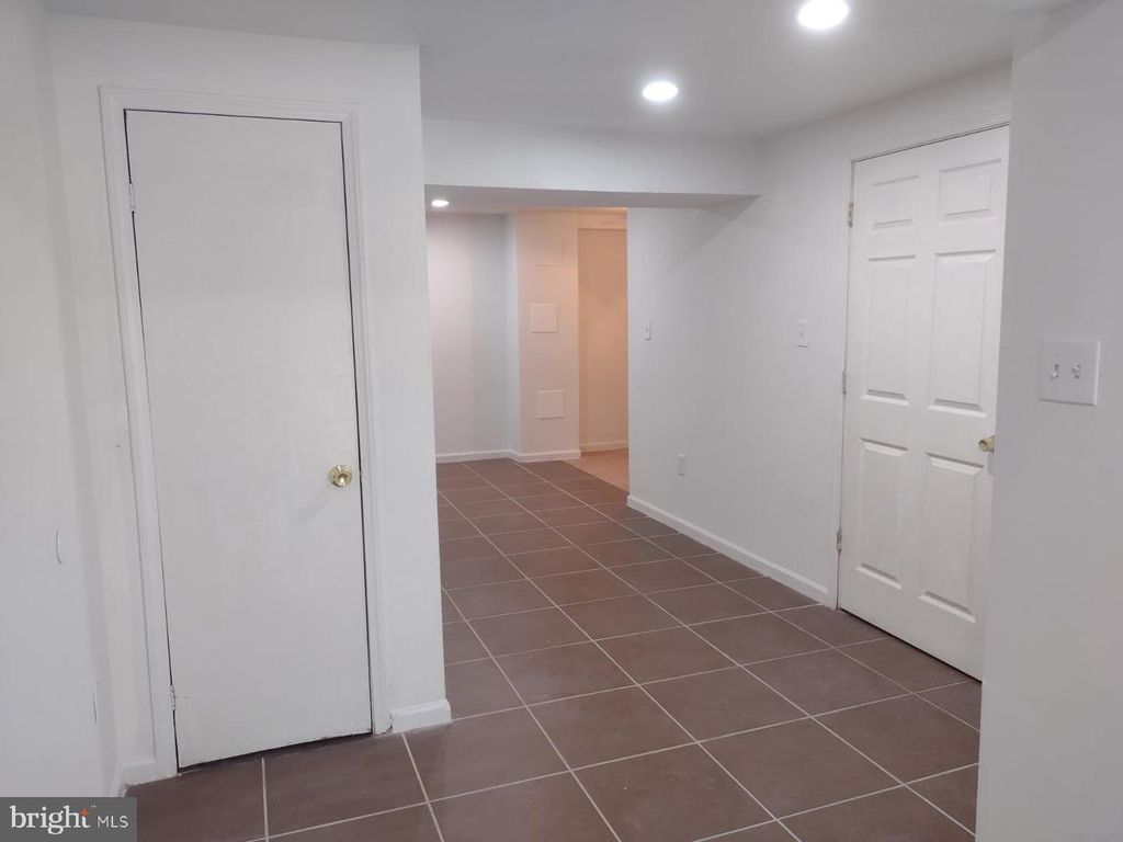 Image 50 of property listing at 9045 CONTINENTAL, Hyattsville, MD 20785