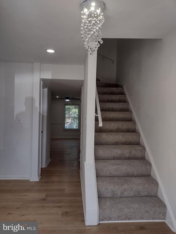 Image 7 of property listing at 9045 CONTINENTAL, Hyattsville, MD 20785