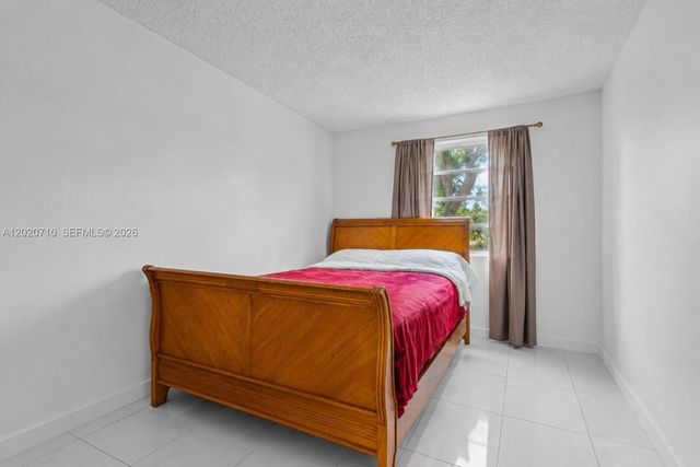 15430 SW 82nd Lane 622, Miami, FL 33193