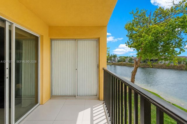 15430 SW 82nd Lane 622, Miami, FL 33193