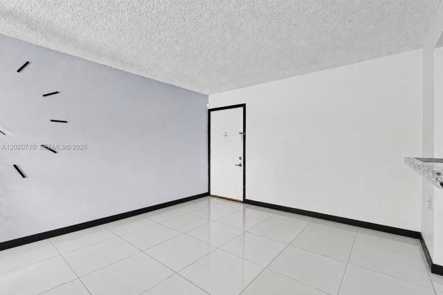 15430 SW 82nd Lane 622, Miami, FL 33193