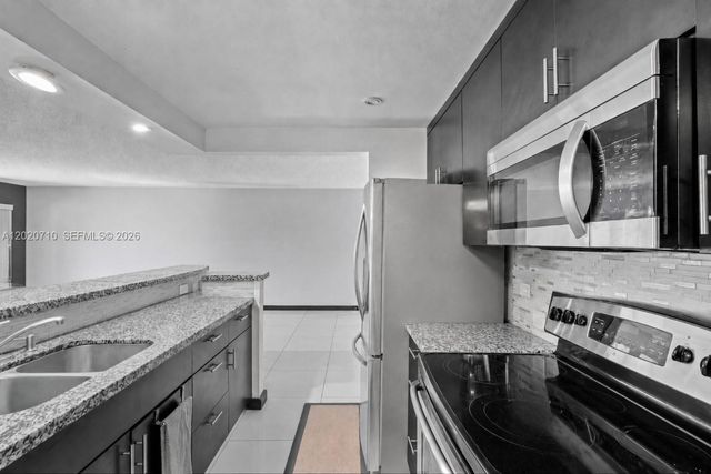 15430 SW 82nd Lane 622, Miami, FL 33193