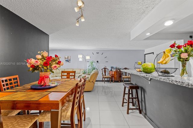 15430 SW 82nd Lane 622, Miami, FL 33193