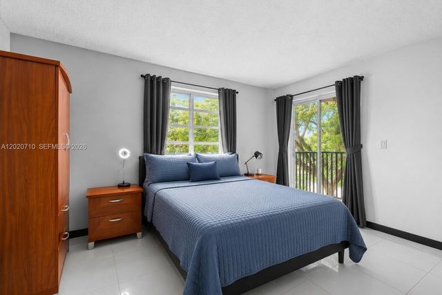 15430 SW 82nd Lane 622, Miami, FL 33193