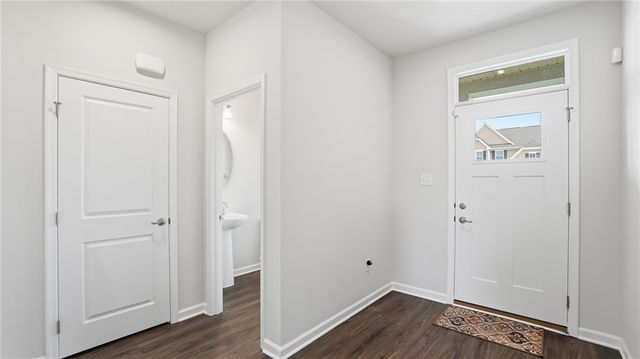 320 Chevington, Tipp City, OH 45371
