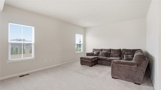 320 Chevington, Tipp City, OH 45371