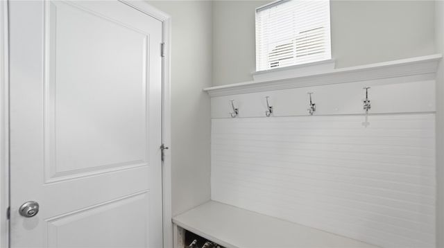 320 Chevington, Tipp City, OH 45371
