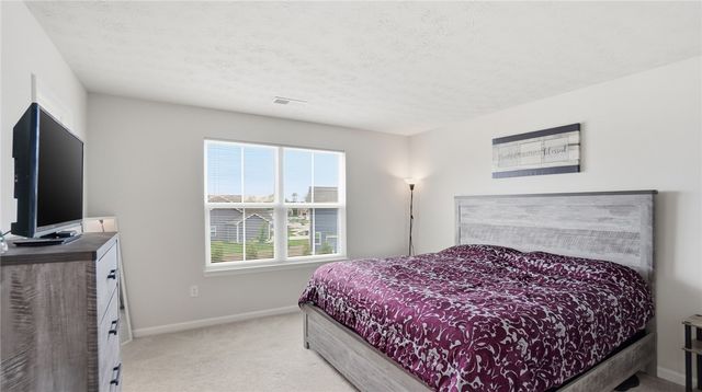 320 Chevington, Tipp City, OH 45371