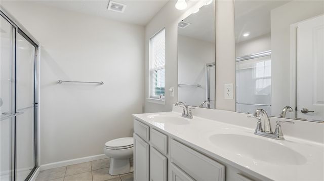 320 Chevington, Tipp City, OH 45371