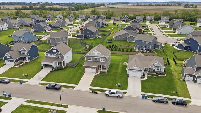 320 Chevington, Tipp City, OH 45371