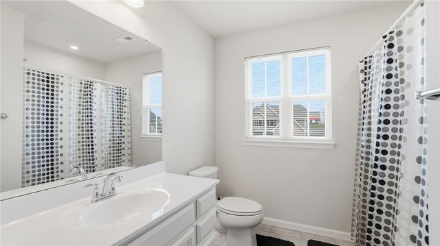 320 Chevington, Tipp City, OH 45371