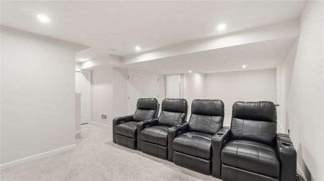 320 Chevington, Tipp City, OH 45371