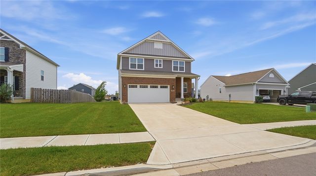 320 Chevington, Tipp City, OH 45371