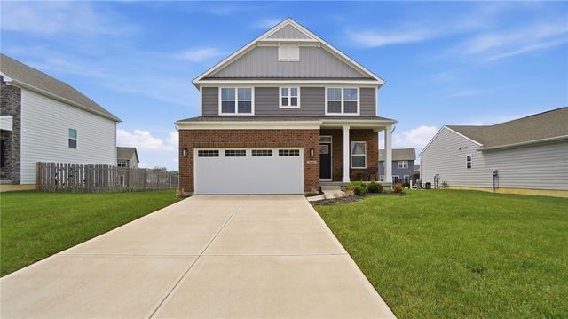 320 Chevington, Tipp City, OH 45371