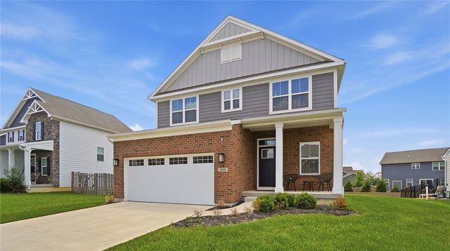 320 Chevington, Tipp City, OH 45371