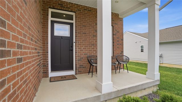 320 Chevington, Tipp City, OH 45371