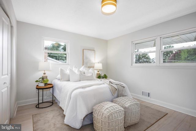 7512 HARPERS DR, Fort Washington, MD 20744