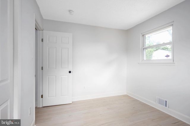 7512 HARPERS DR, Fort Washington, MD 20744