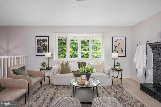 7512 HARPERS DR, Fort Washington, MD 20744