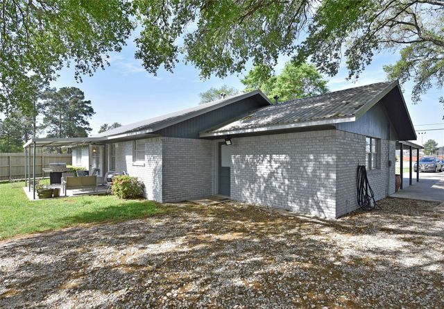 22118 Hufsmith Kohrville Road, Tomball, TX 77375