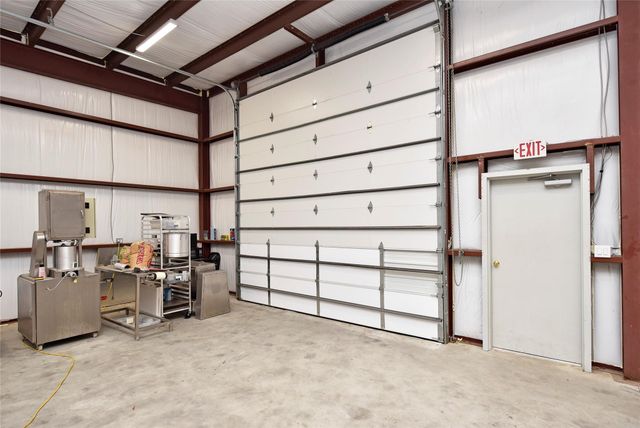 22118 Hufsmith Kohrville Road, Tomball, TX 77375
