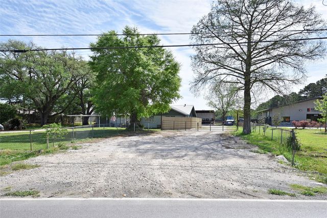22118 Hufsmith Kohrville Road, Tomball, TX 77375