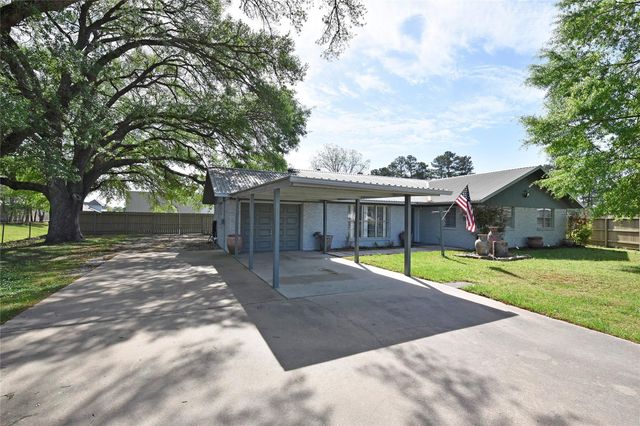 22118 Hufsmith Kohrville Road, Tomball, TX 77375