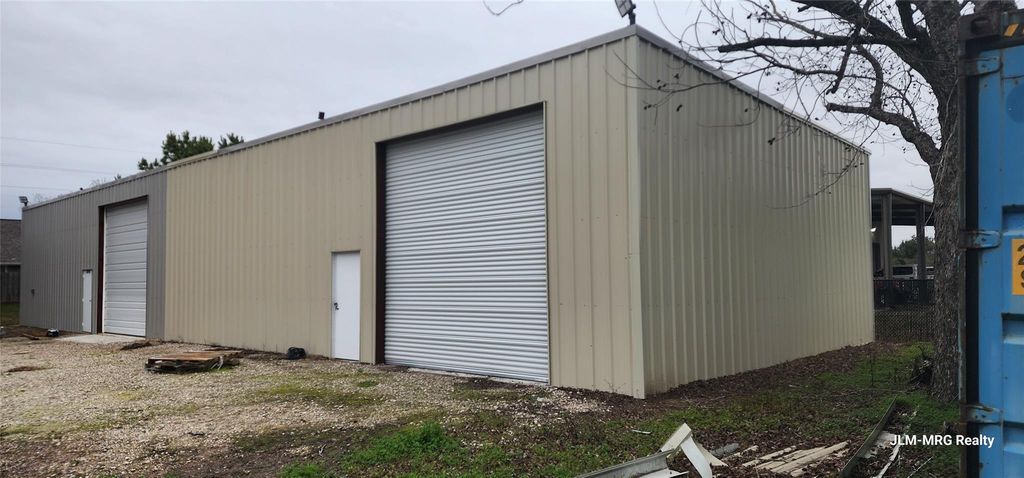 22118 Hufsmith Kohrville Road, Tomball, TX 77375