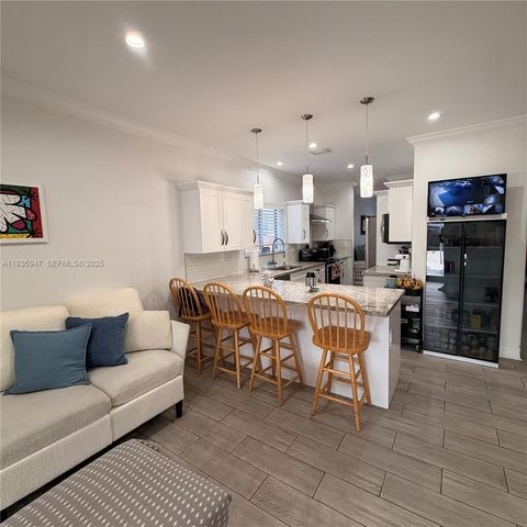 3140 NW 60th St, Miami, FL 33142