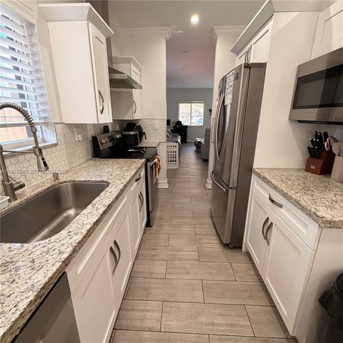 3140 NW 60th St, Miami, FL 33142