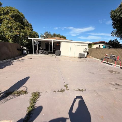 3140 NW 60th St, Miami, FL 33142